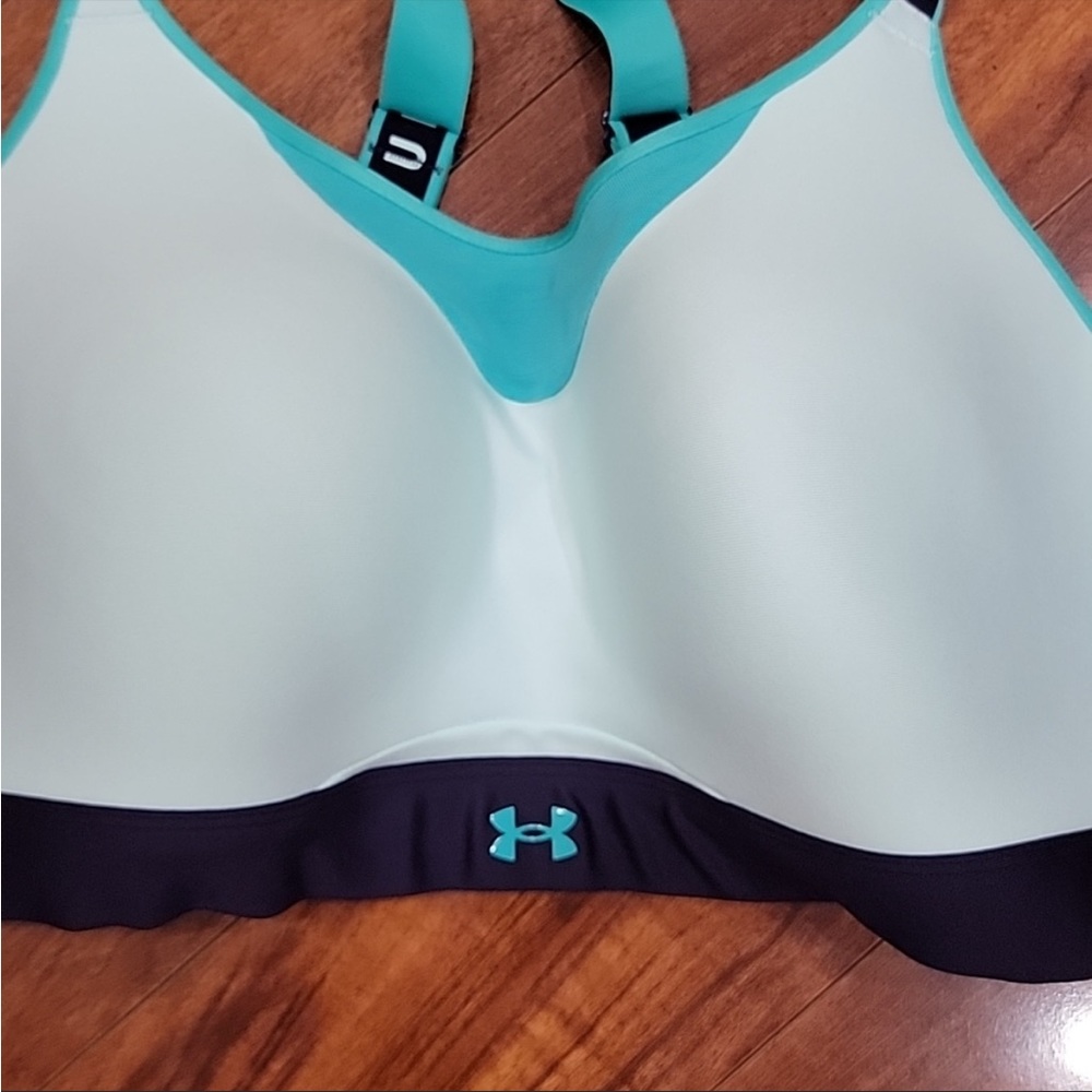 Under Armour Sports Bra 1X - Picture 5 of 11